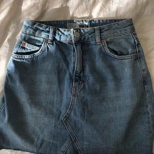 TopShop Size 2 denim skirt